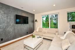 Lakeview Escape