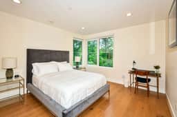 Lakeview Escape